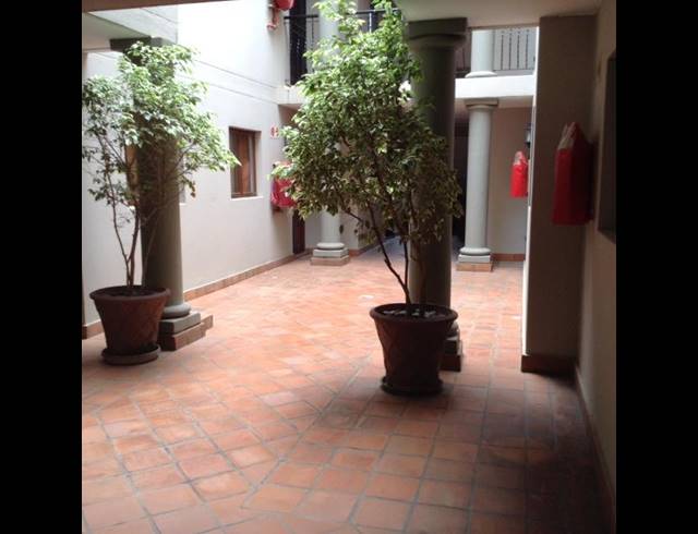 2 BEDROOM PROPERTY TO RENT IN SANDTON CBD